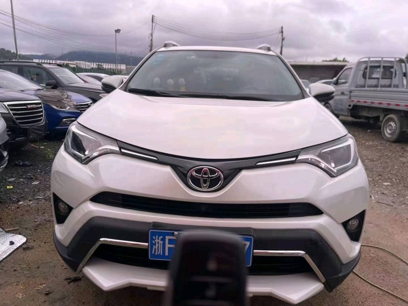 广州19年丰田RAV41