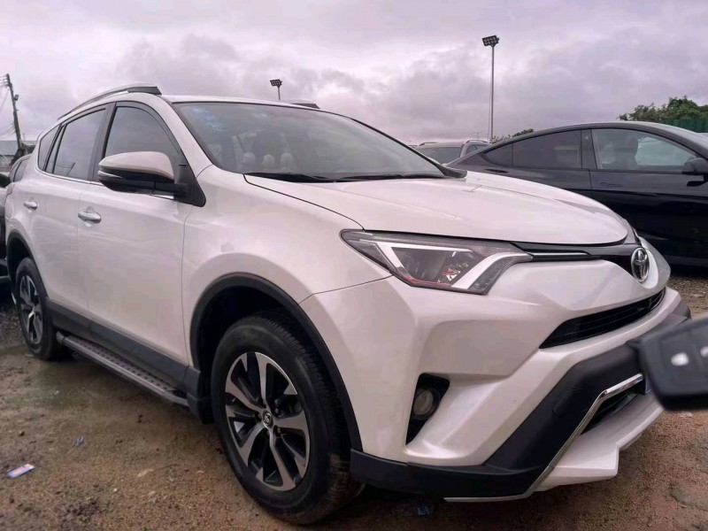 广州19年丰田RAV43