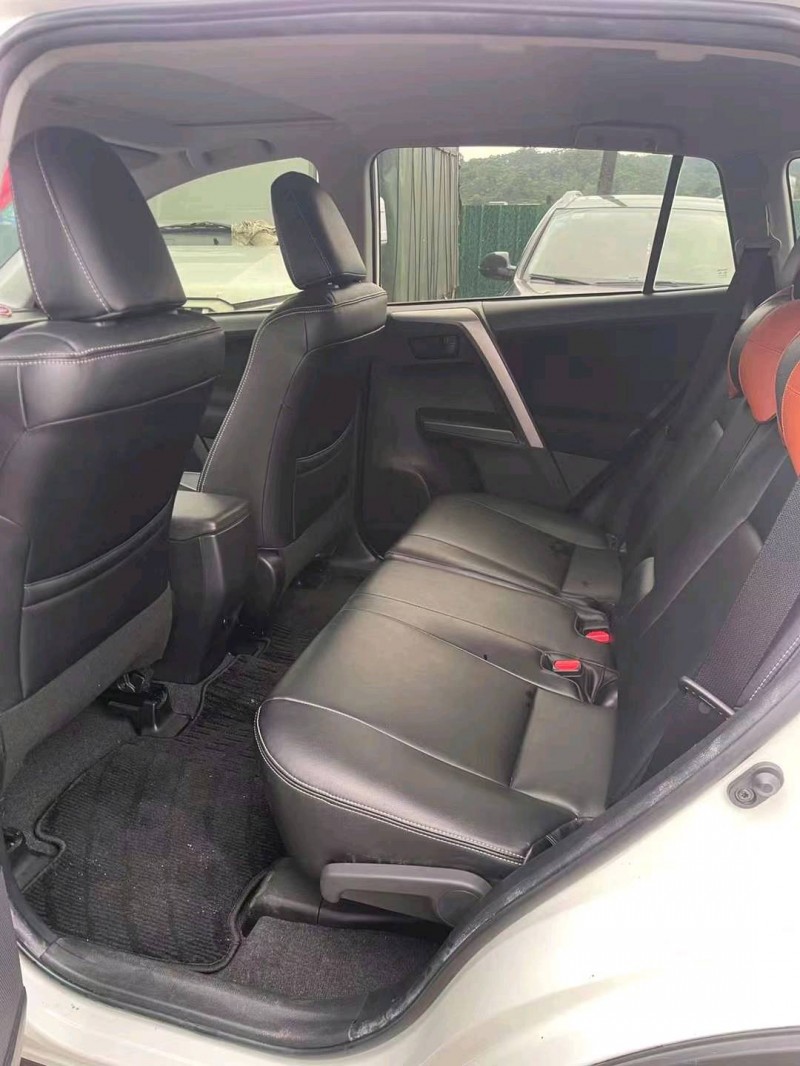 广州19年丰田RAV44