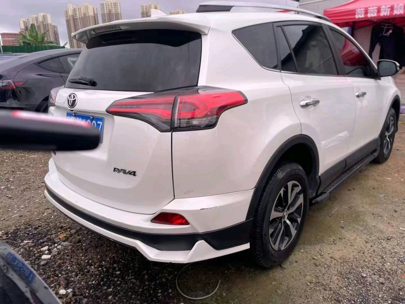 广州19年丰田RAV48