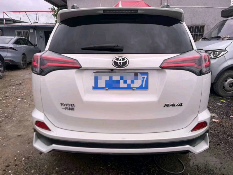 广州19年丰田RAV49