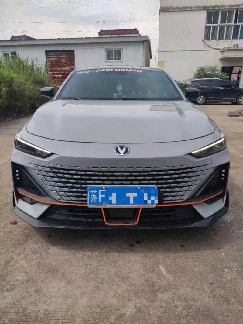南京23年長安汽車UNI-V1