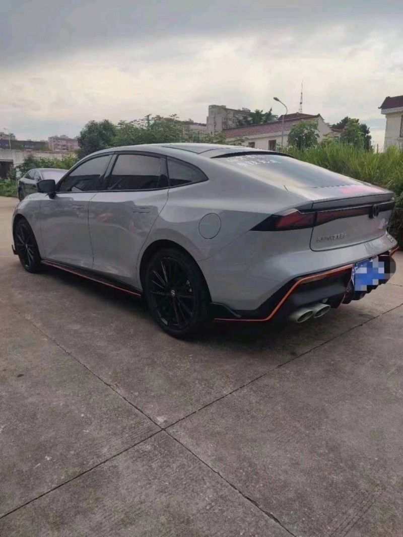 南京23年長安汽車UNI-V4