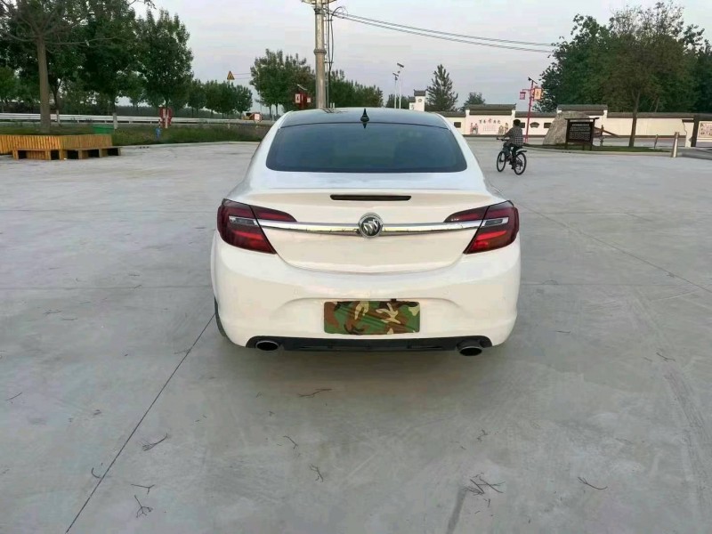 徐州16年别克君威9