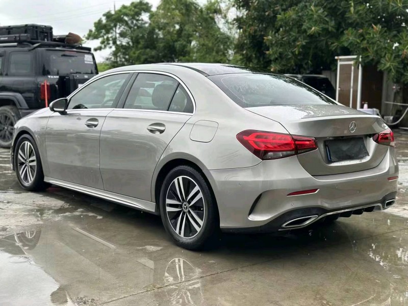 广州19年奔驰A8