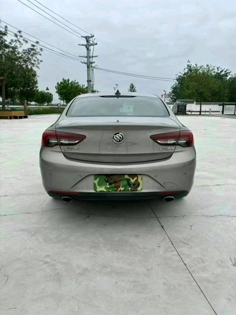 徐州18年别克君威9