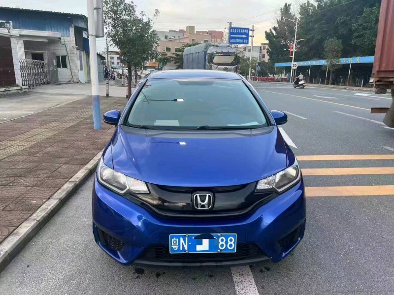 广州17年本田飞度1