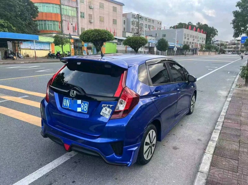 广州17年本田飞度4