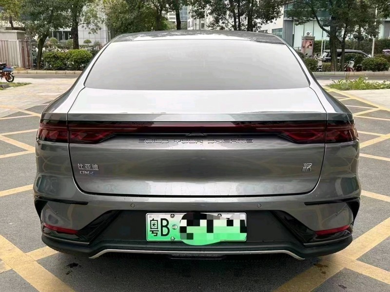 深圳23年比亚迪汉8