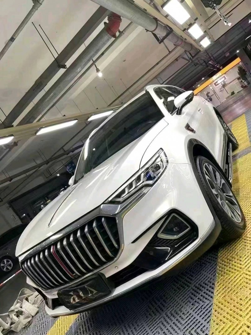 成都21年红旗HS52