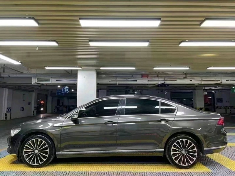 成都17年大众迈腾3