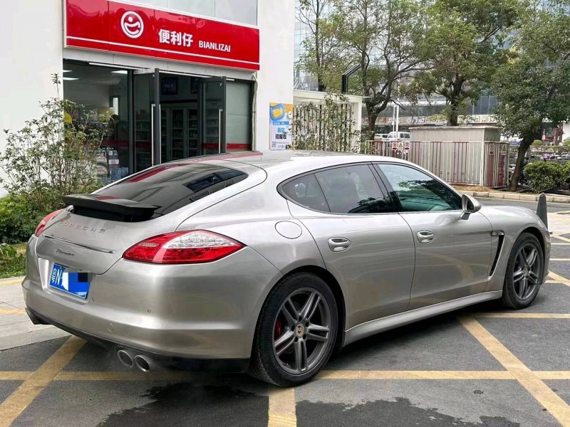 深圳12年保时捷帕拉梅拉7