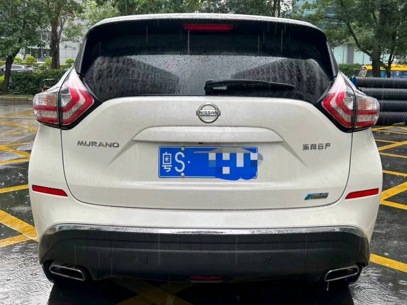 深圳23年日产楼兰9