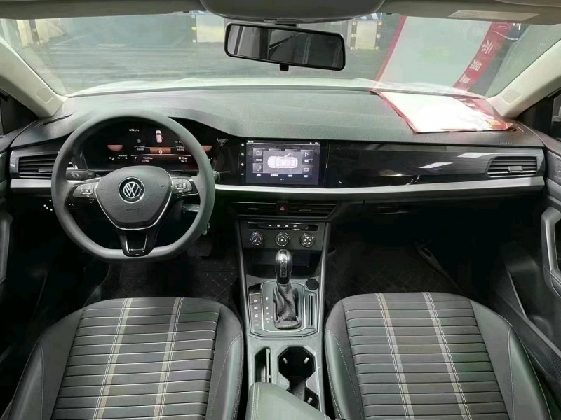 成都22年大众朗逸9