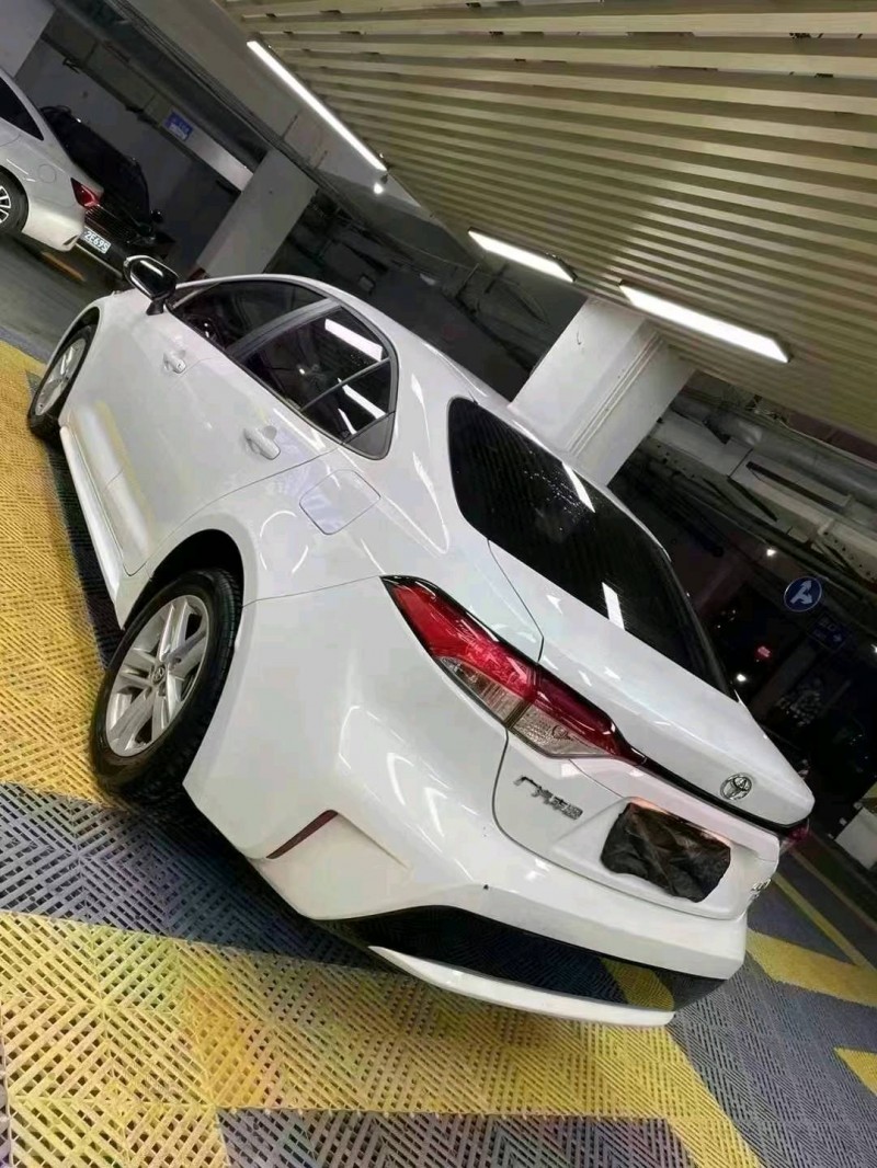 成都22年丰田雷凌4