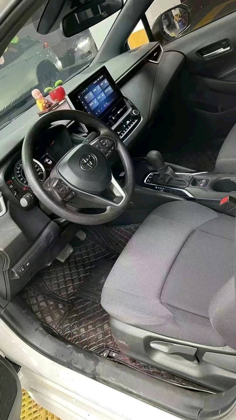 成都22年丰田雷凌6