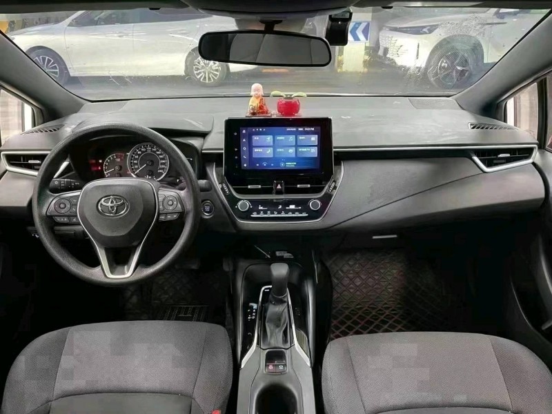 成都22年丰田雷凌9