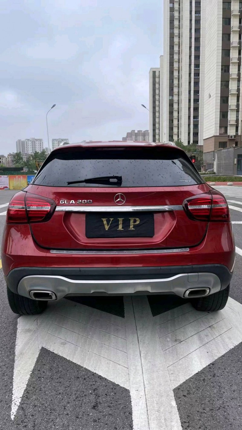 徐州18年奔驰GLA8