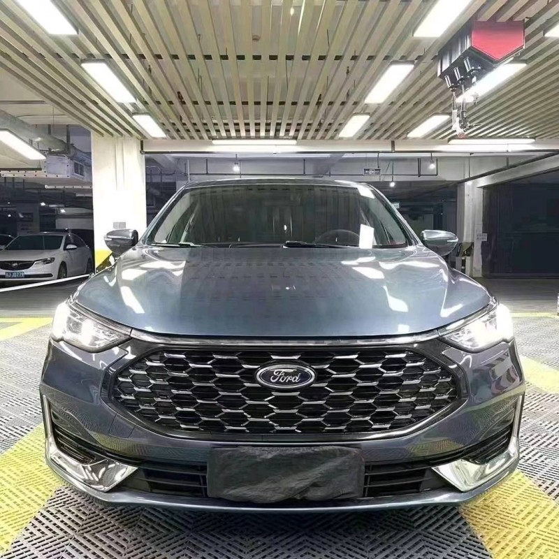 成都22年福特福克斯1