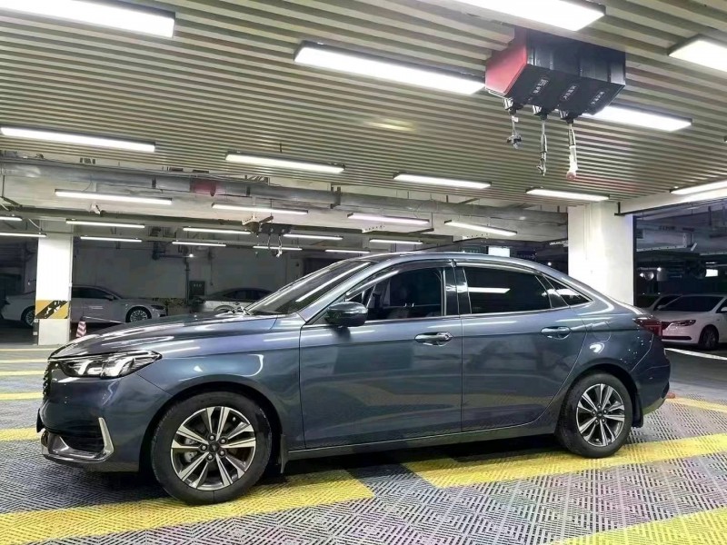 成都22年福特福克斯3