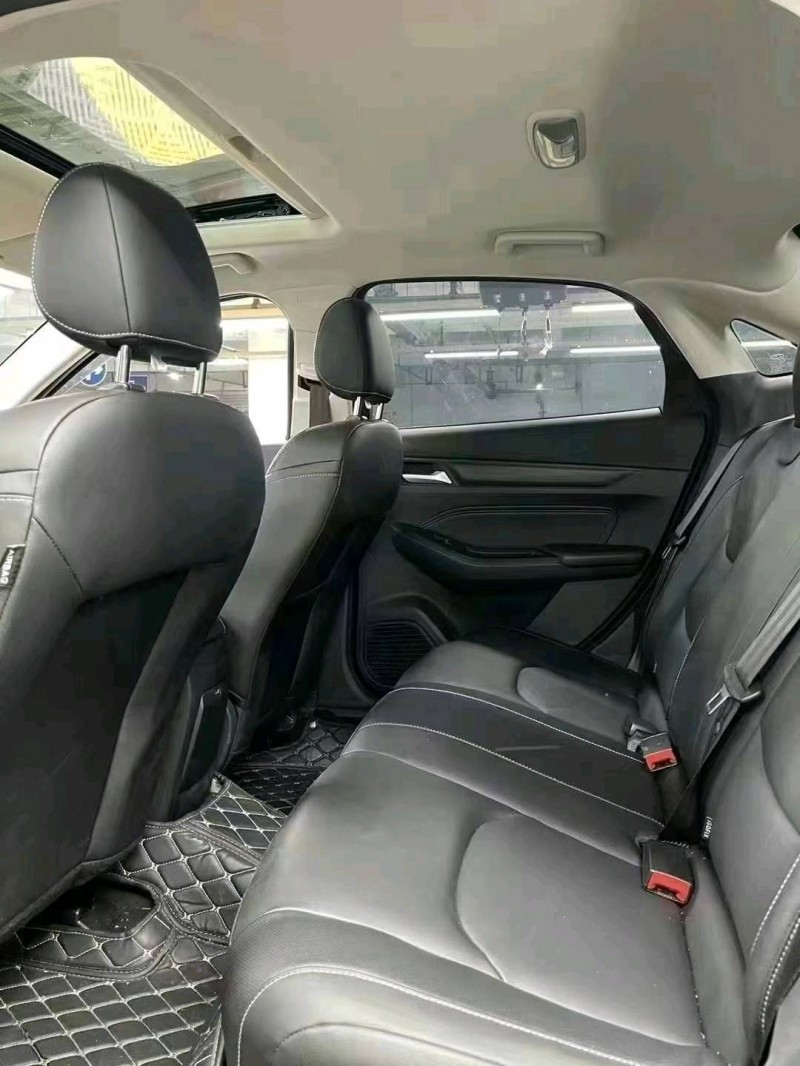 成都22年福特福克斯6