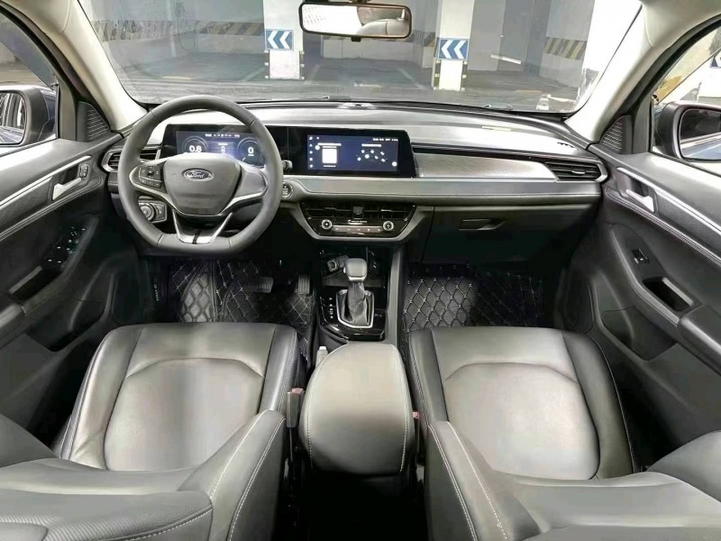 成都22年福特福克斯9