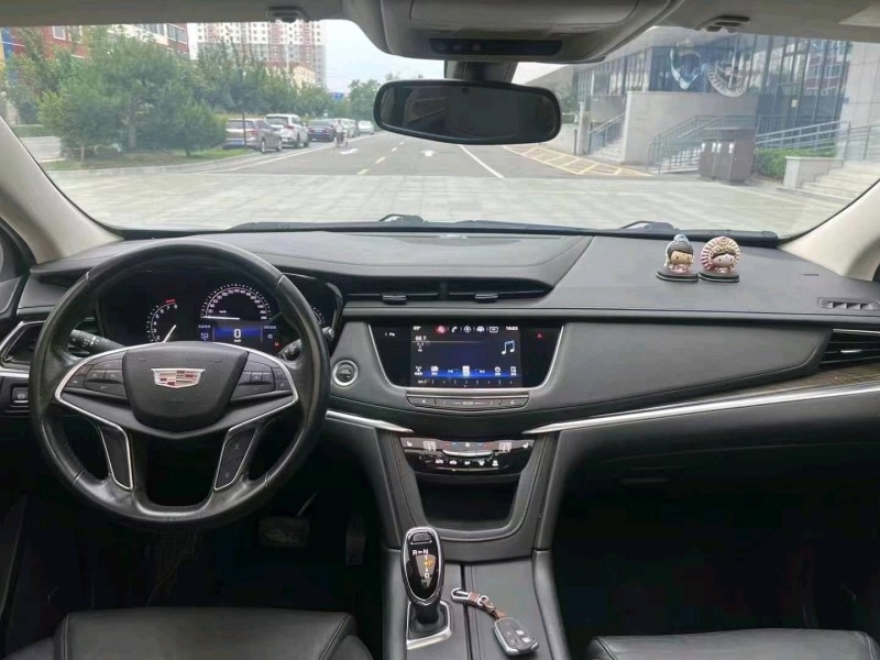 济南17年凯迪拉克XT59