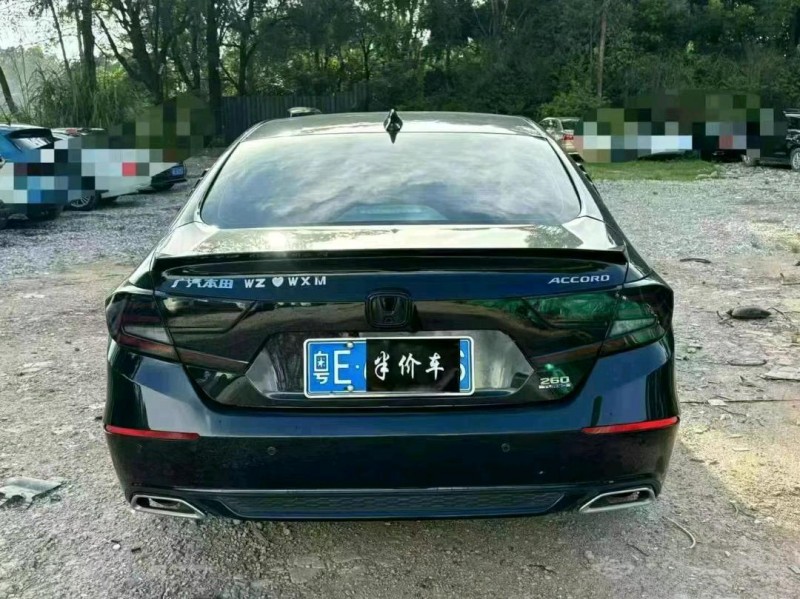 汕头21年本田雅阁9