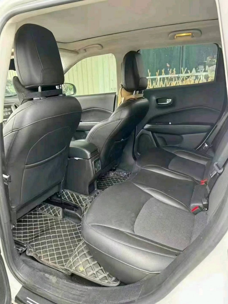 安順20年Jeep指南者5