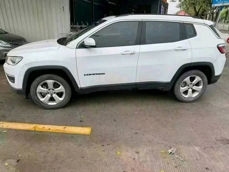 安順20年Jeep指南者7