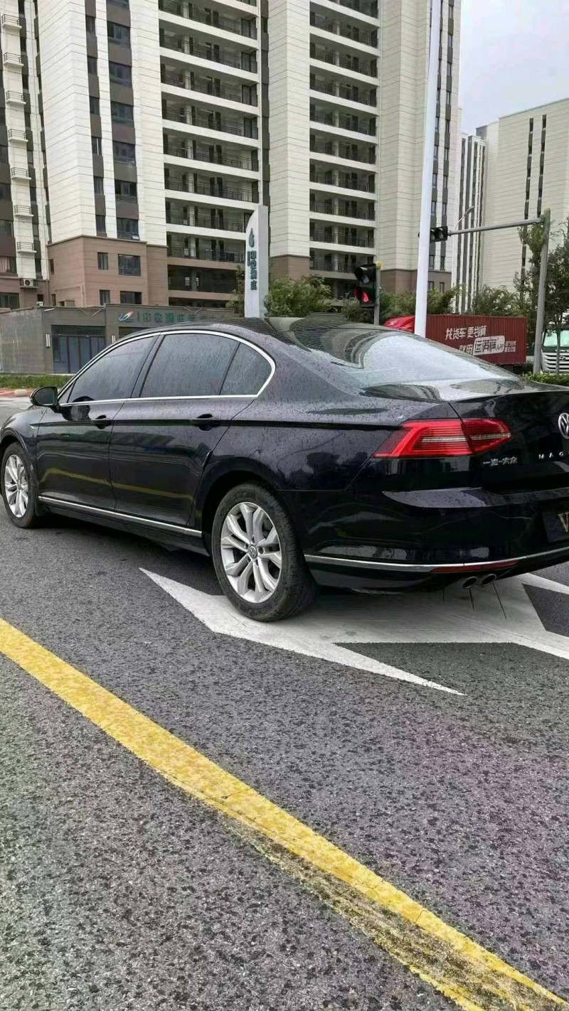 潍坊17年大众迈腾3