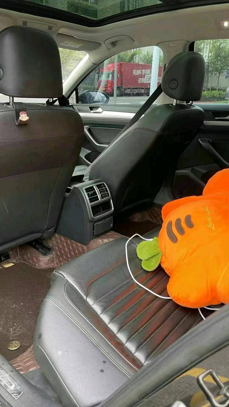 潍坊17年大众迈腾8