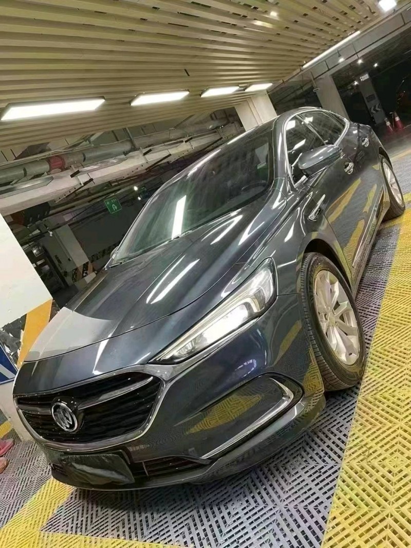 成都21年别克君越2