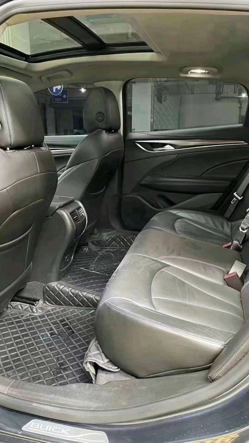 成都21年别克君越7