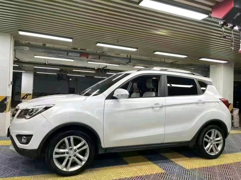 成都18年长安汽车CS353