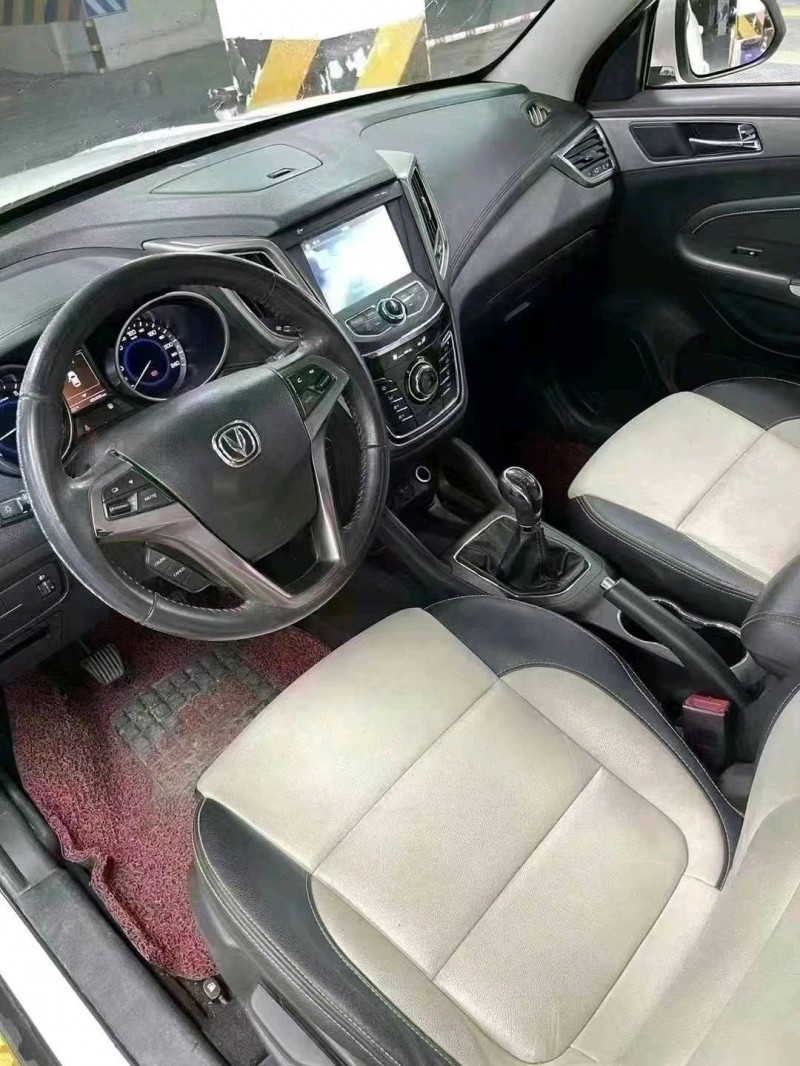 成都18年长安汽车CS356