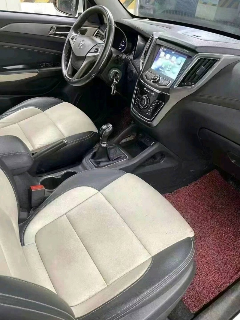 成都18年长安汽车CS358