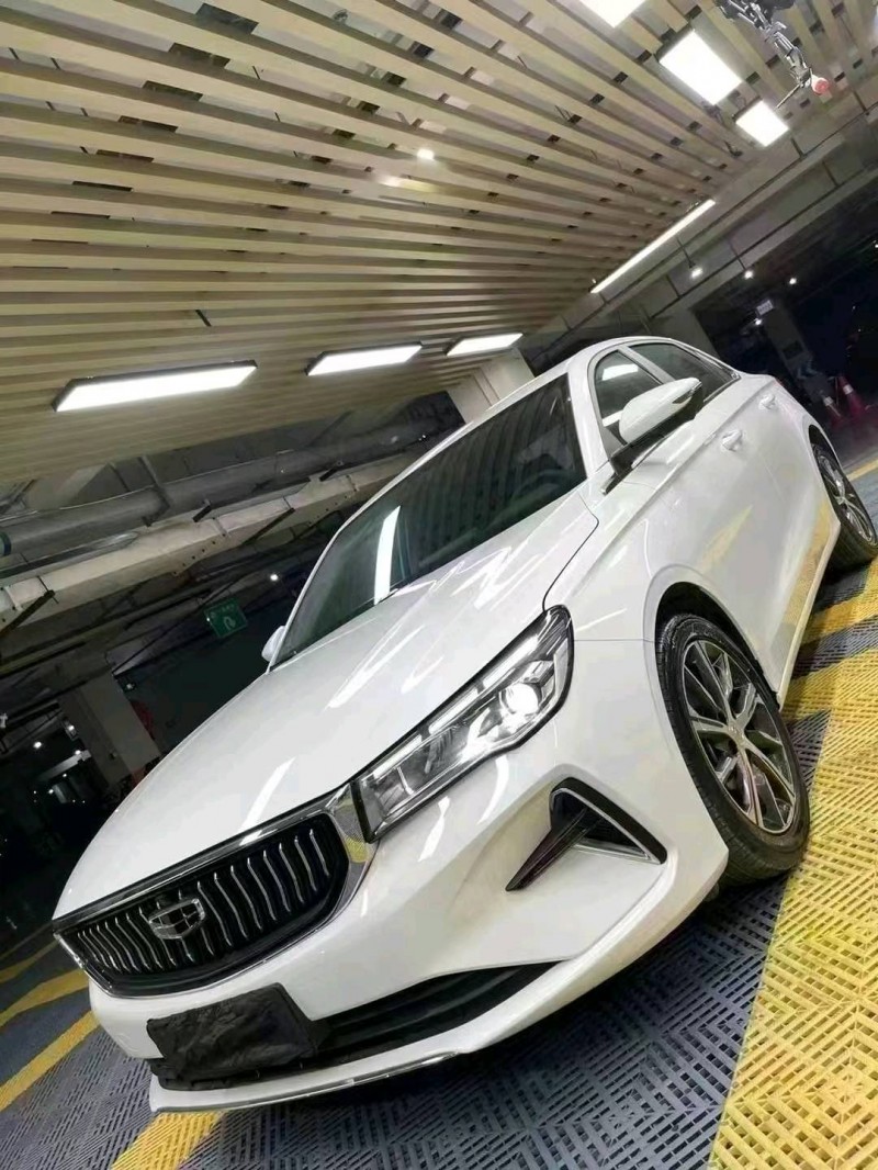 成都22年吉利帝豪2