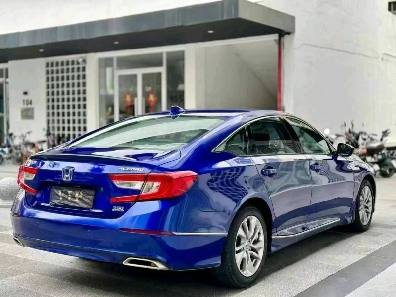 广州18年本田雅阁9