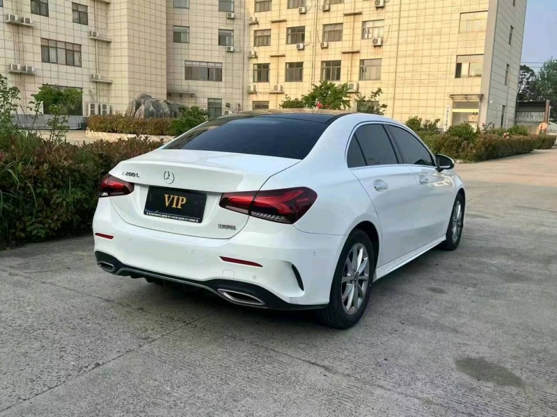宿迁21年奔驰A8