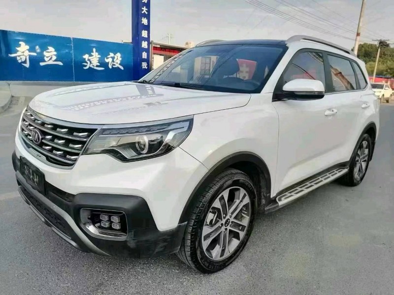 潍坊19年起亚智跑3