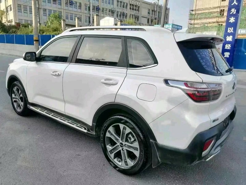 潍坊19年起亚智跑6