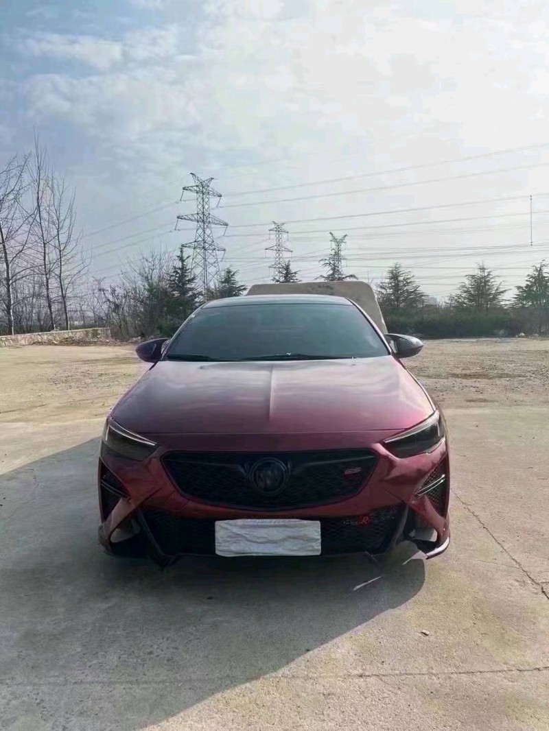 青岛18年别克君威1