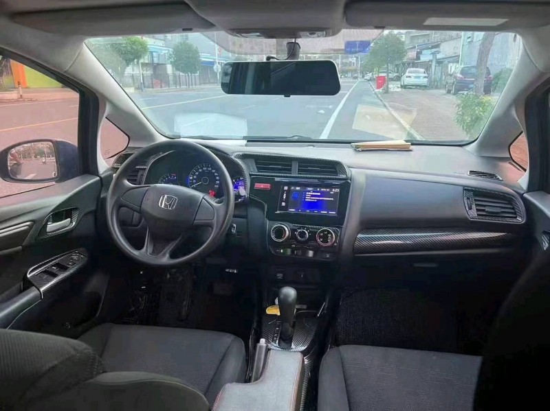 汕头17年本田飞度3