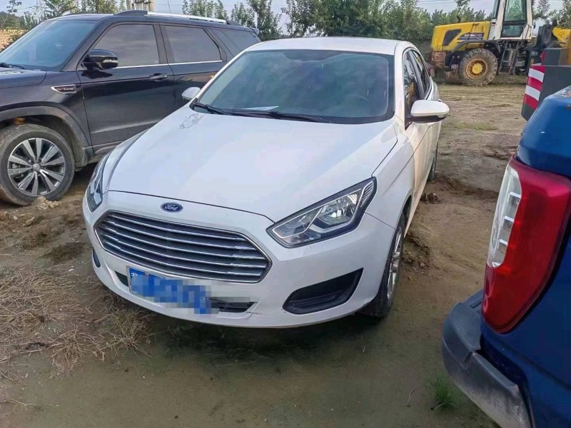 邢台19年福特福睿斯1