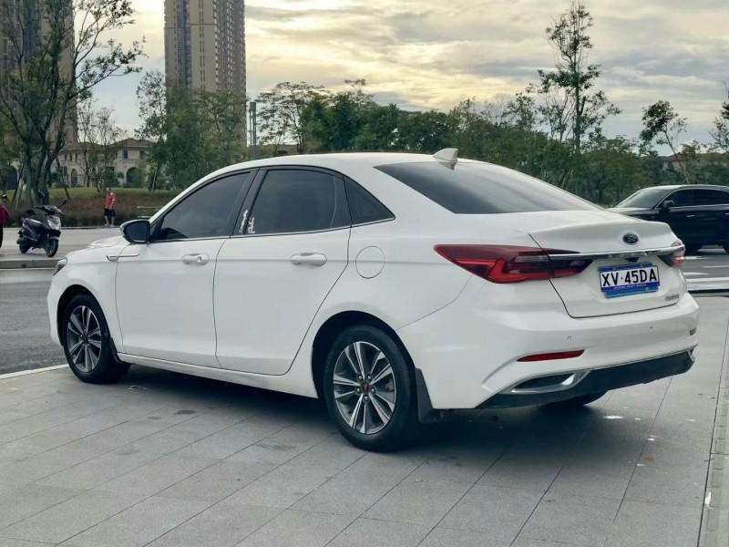 东莞22年福特福睿斯4