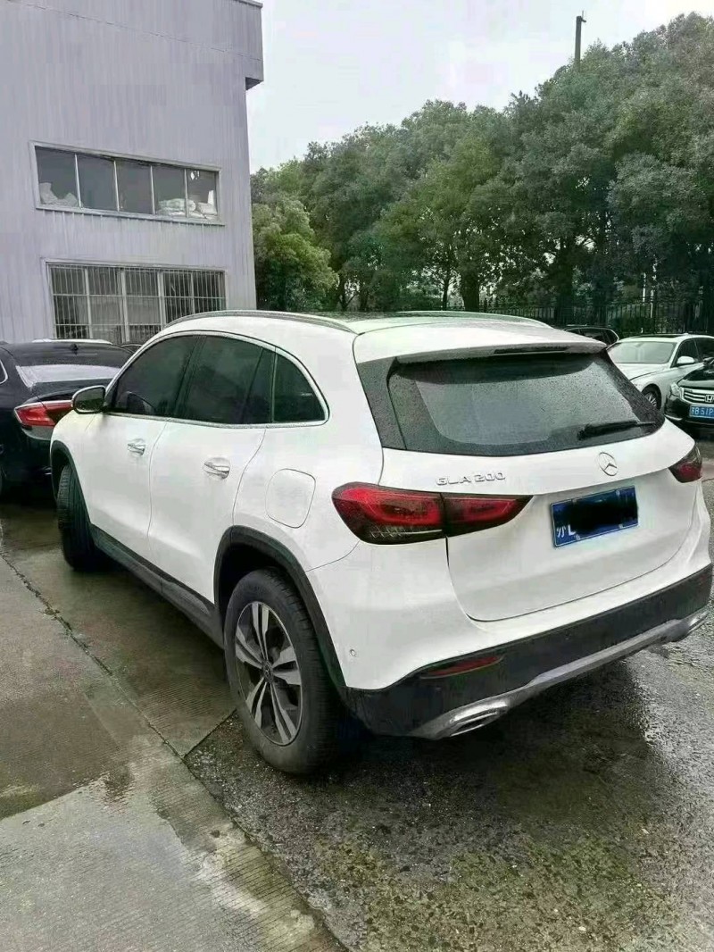 苏州20年奔驰GLA5