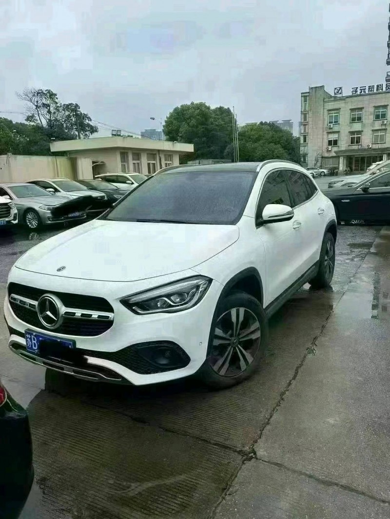 苏州20年奔驰GLA8