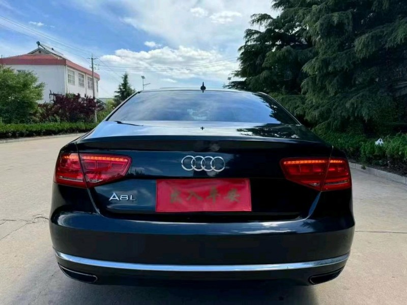 東營14年奧迪A8L3