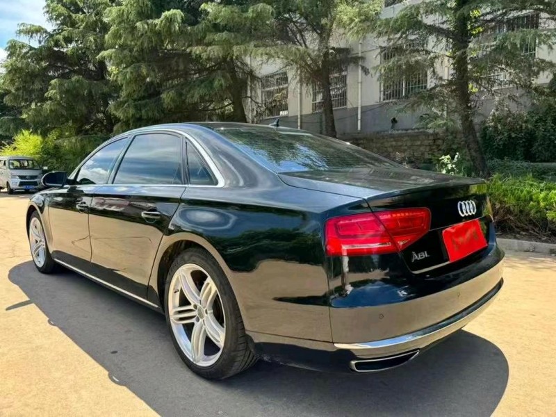 東營14年奧迪A8L6